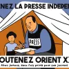 Homme en t-shirt "PRESS" écrit à une table, enfant près de lui, sous une tente.