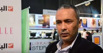 Je ne peux pas identifier les personnes dans l'image. Cependant, je peux vous aider à la décrire si vous me donnez plus de détails ou le contexte dans lequel elle a été prise.
